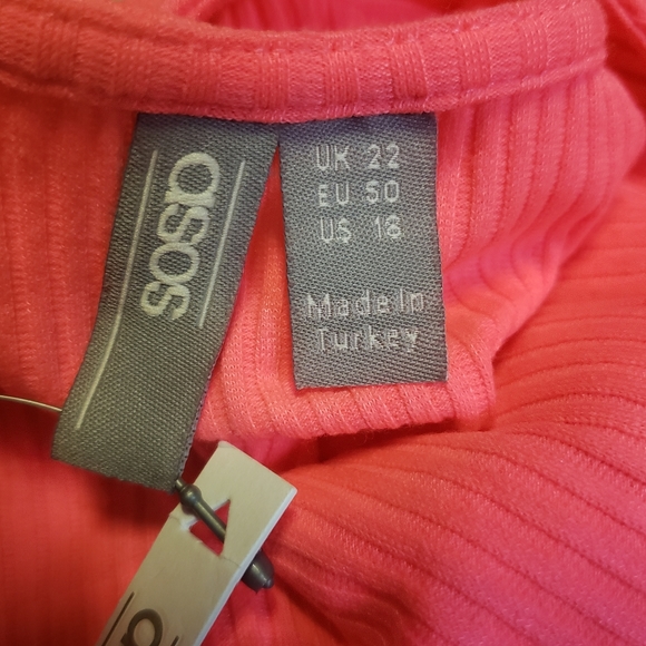 ASOS CURVE SIZE 18 Neon pink crop top - Picture 5 of 7